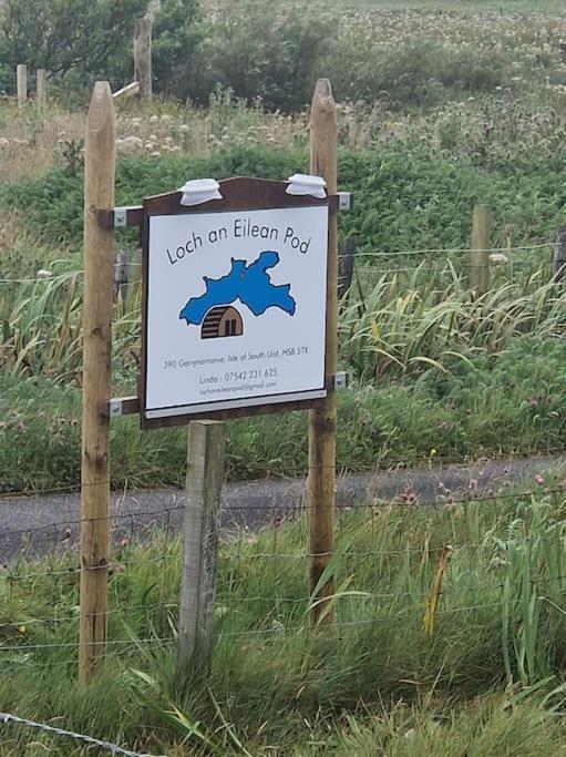 Villa Loch An Eilean Pod Isle Of South Uist Pollachara Exterior foto