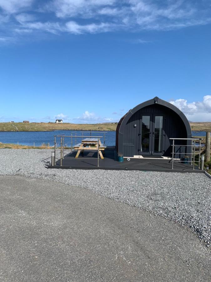 Villa Loch An Eilean Pod Isle Of South Uist Pollachara Exterior foto